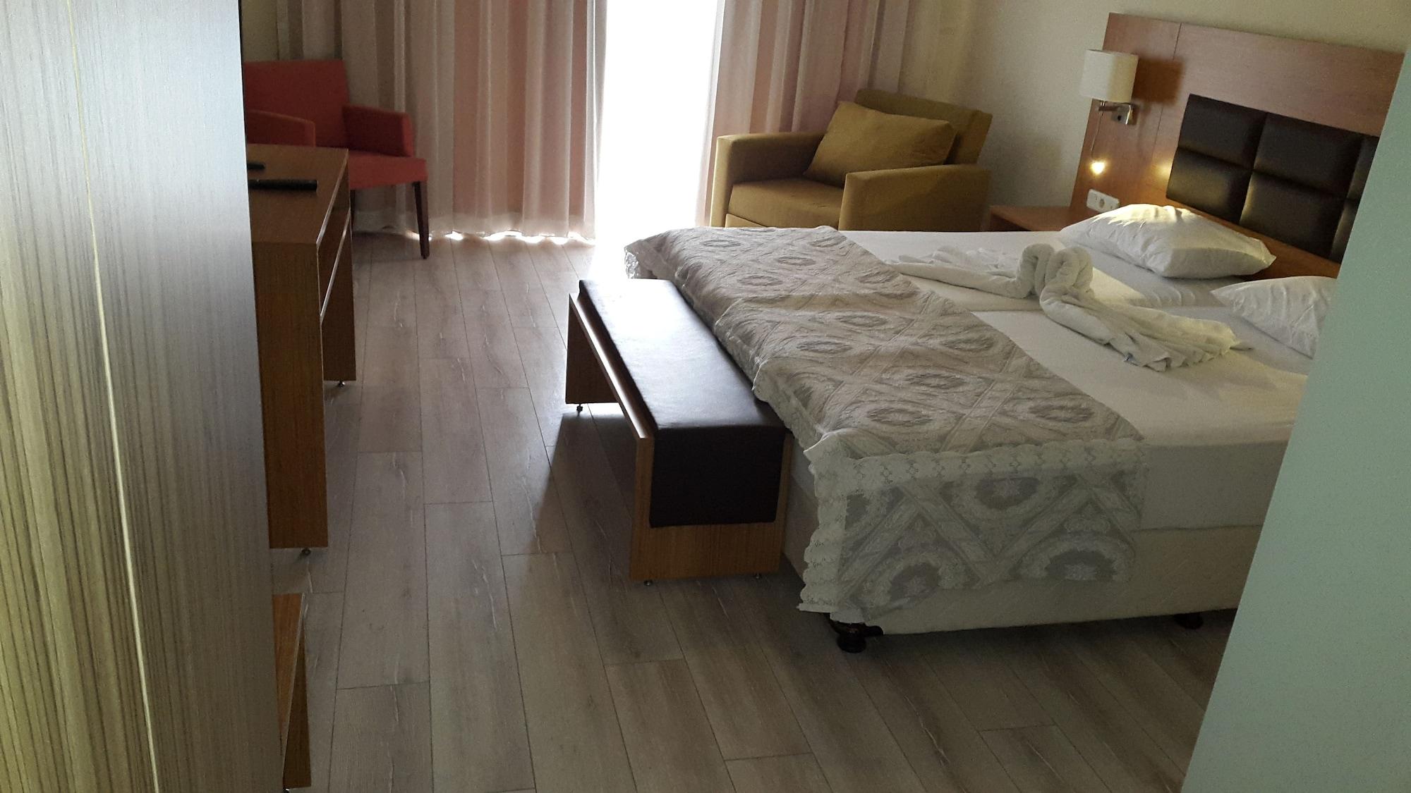 Begonville Hotel (Adults Only) มาร์มาริส ภายนอก รูปภาพ
