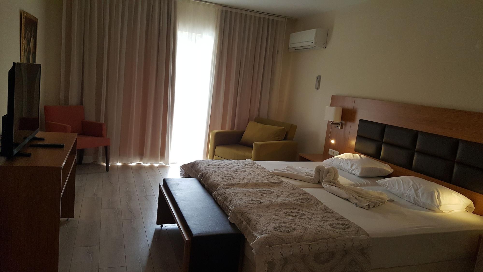 Begonville Hotel (Adults Only) มาร์มาริส ภายนอก รูปภาพ