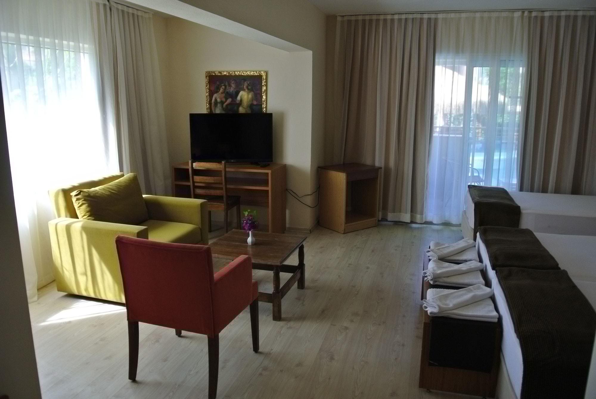 Begonville Hotel (Adults Only) มาร์มาริส ภายนอก รูปภาพ