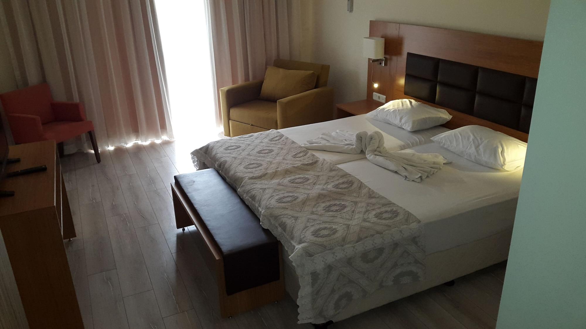 Begonville Hotel (Adults Only) มาร์มาริส ภายนอก รูปภาพ