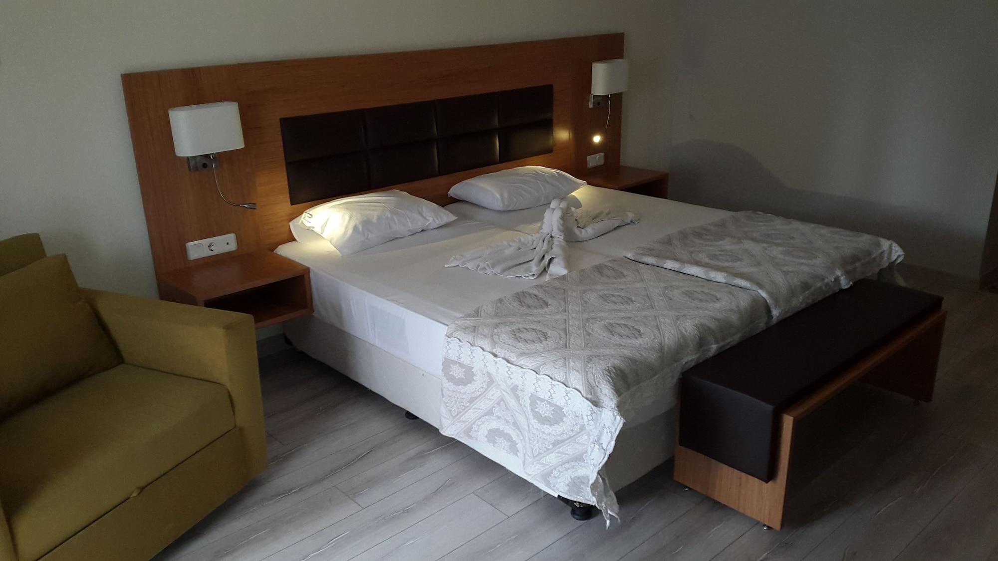 Begonville Hotel (Adults Only) มาร์มาริส ภายนอก รูปภาพ