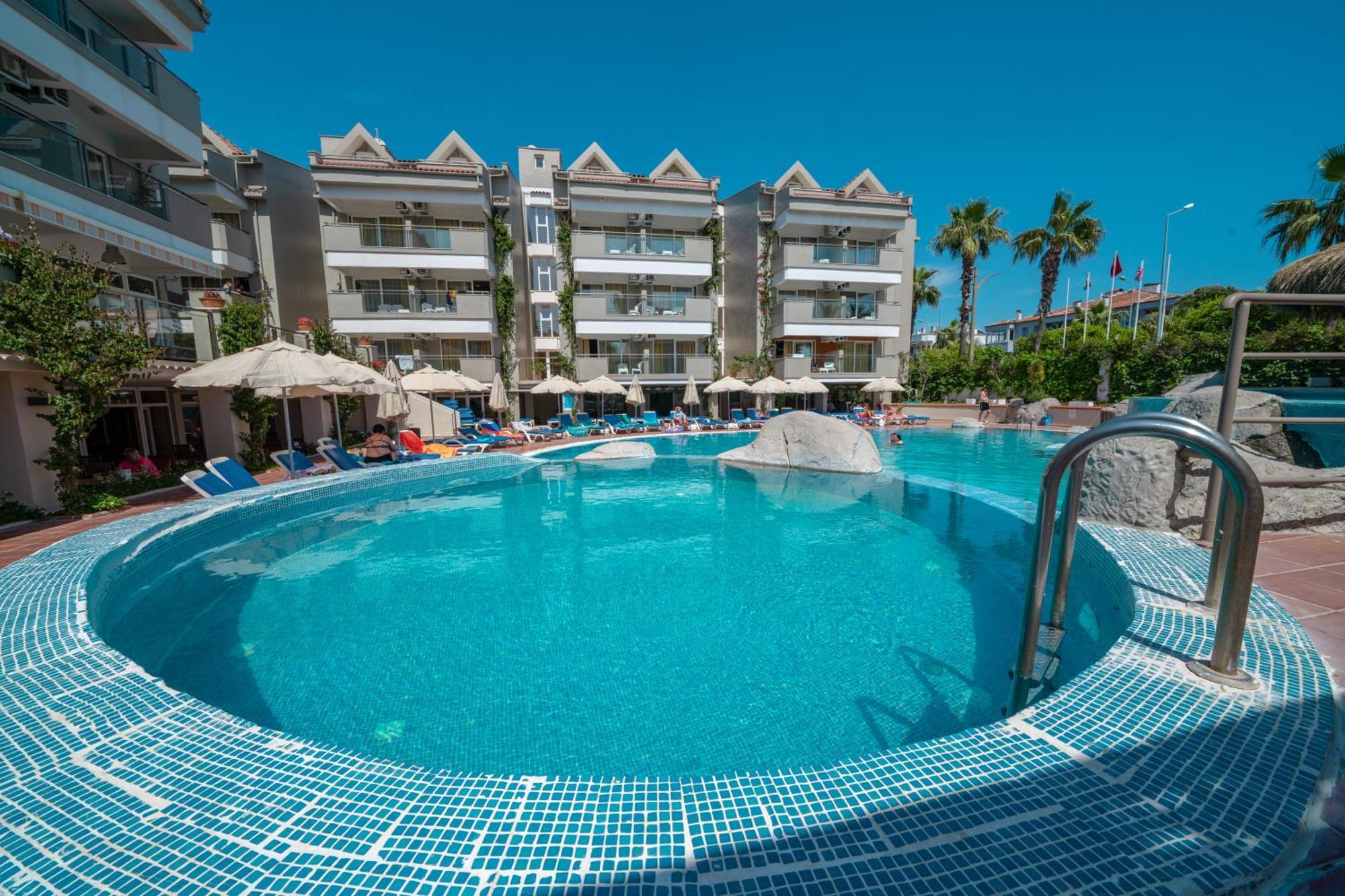 Begonville Hotel (Adults Only) มาร์มาริส ภายนอก รูปภาพ