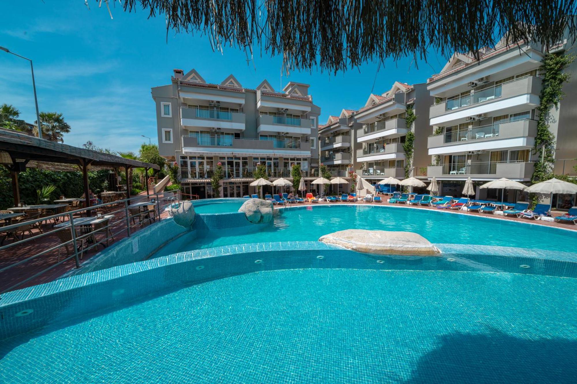 Begonville Hotel (Adults Only) มาร์มาริส ภายนอก รูปภาพ