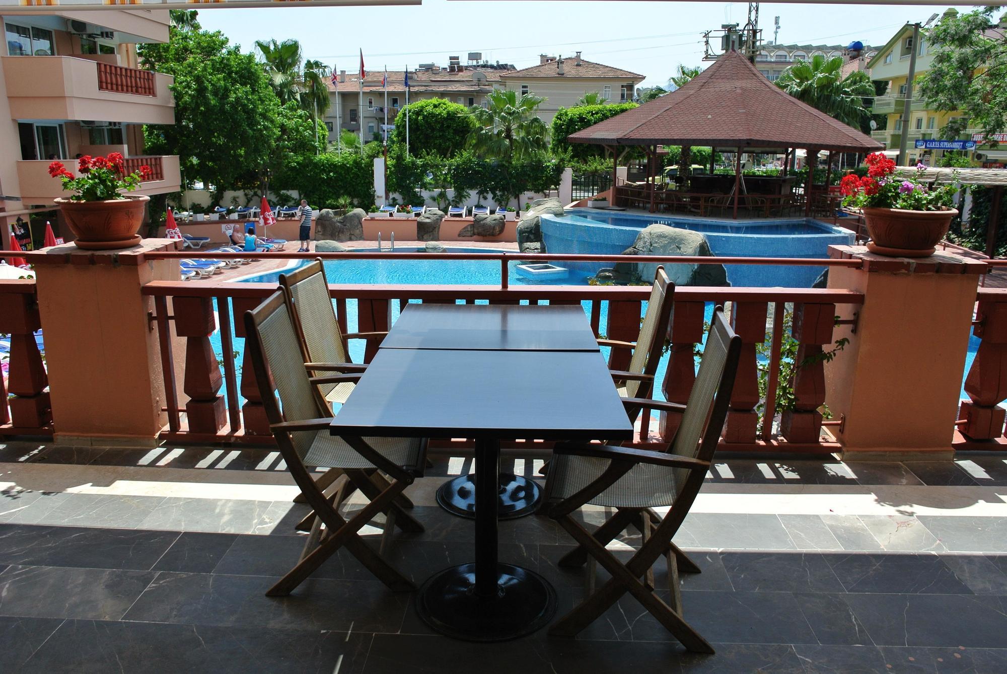 Begonville Hotel (Adults Only) มาร์มาริส ภายนอก รูปภาพ