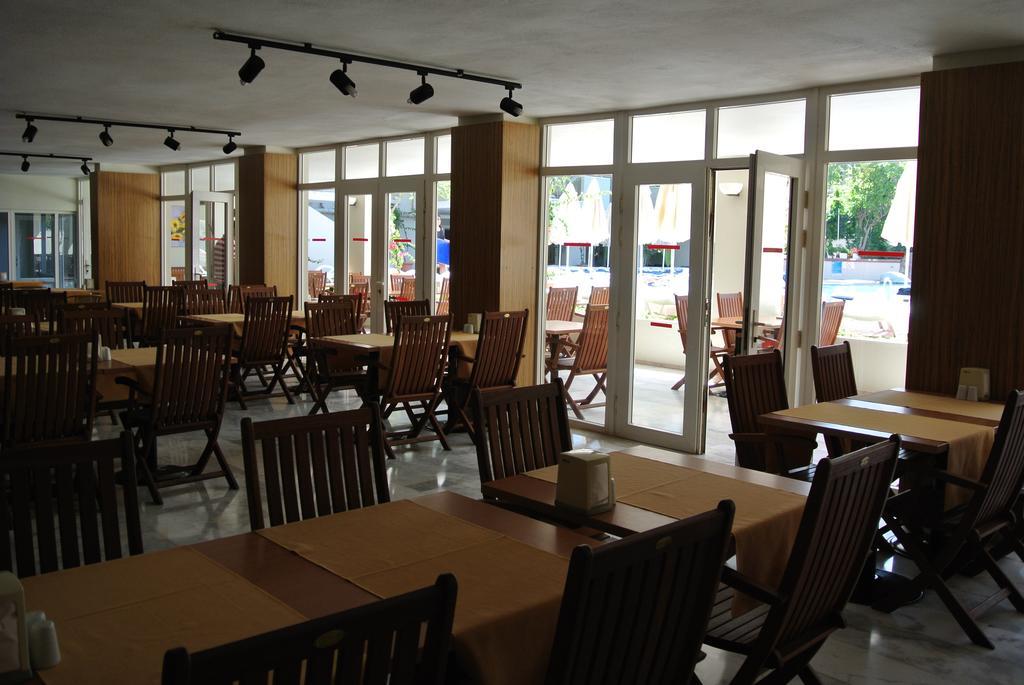 Begonville Hotel (Adults Only) มาร์มาริส ภายนอก รูปภาพ