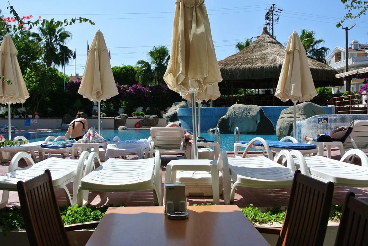 Begonville Hotel (Adults Only) มาร์มาริส ภายนอก รูปภาพ